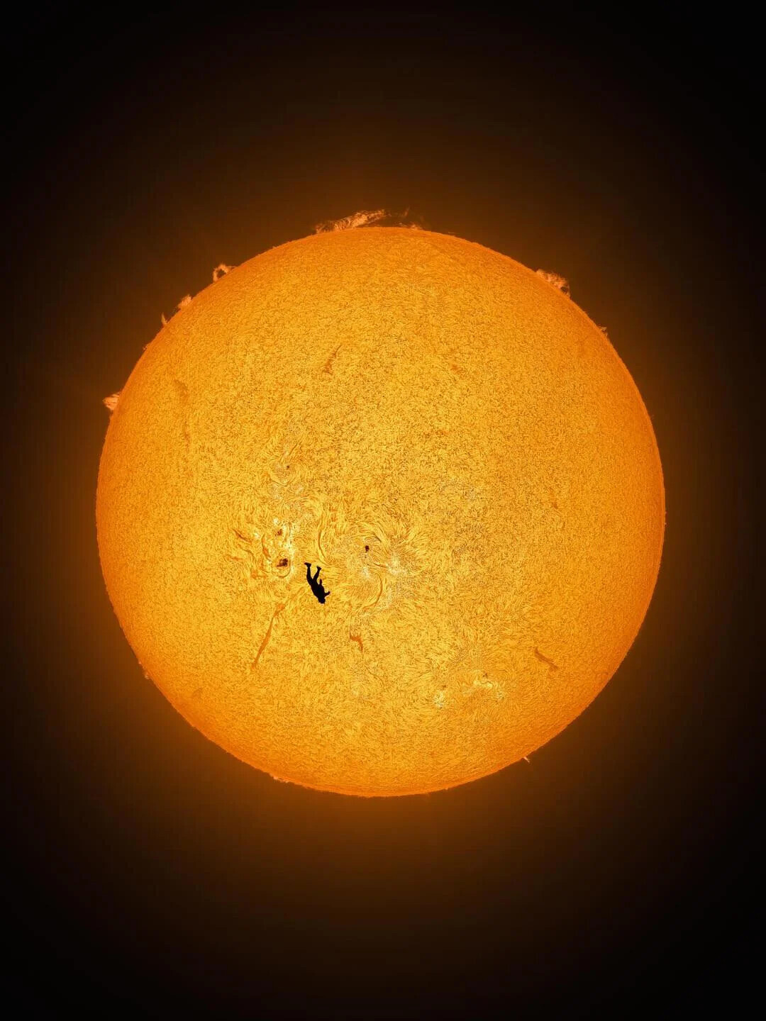 Unedited Photos That Look Like Glitches in Reality