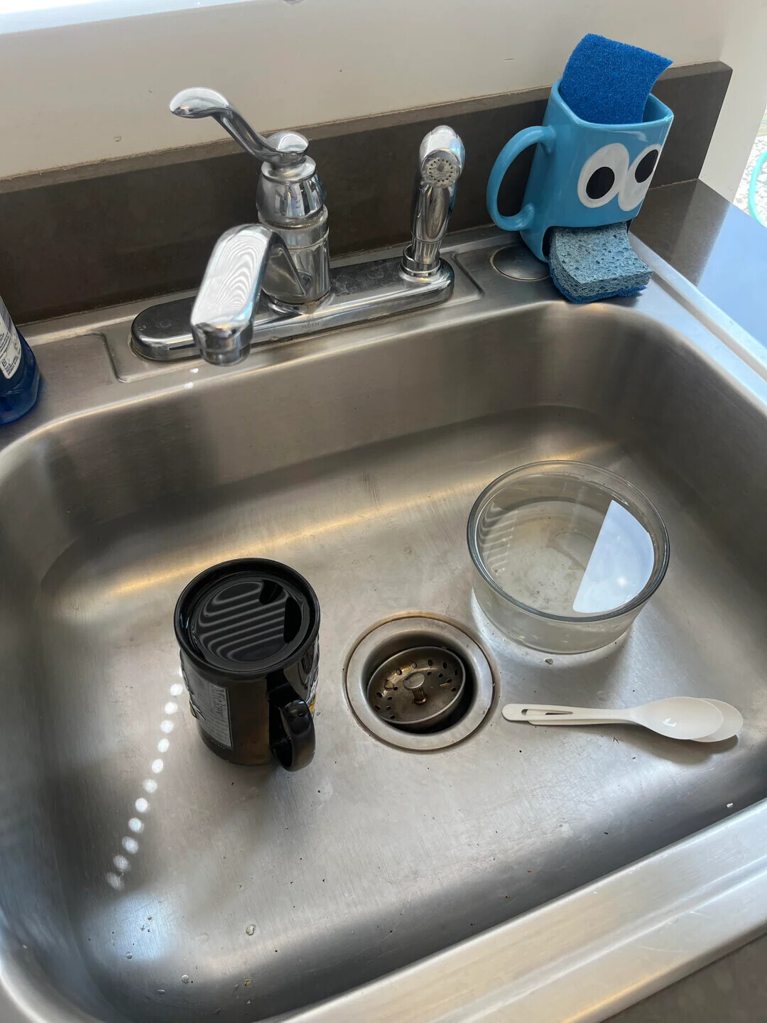 20 Coworkers You Wouldn't Want to Be Stuck Next To