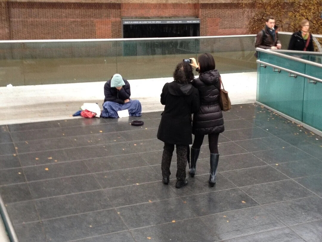 LAW 17 Nativary 2013 PROJECT SPACE EXECTI IN SAMPLE AN CLOSER THAN THEY AREAR