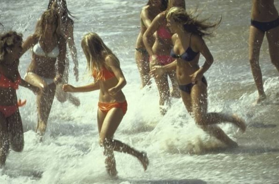Photos Around the World Bringing the 1970s Heat