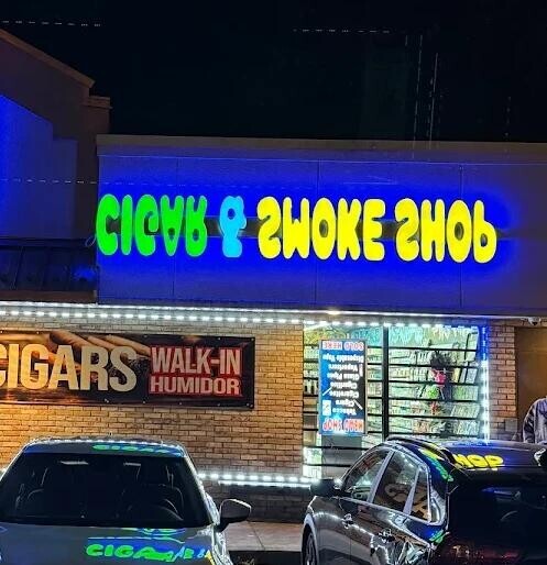 CICAL g SWOKE SHOB JCER ороч IGARS WALK-IN adidas appreading company - - HUMIDOR und ВОН LODEM HOP CIGA