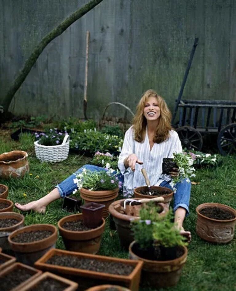 You're So Vain: The Legend of Carly Simon in Photos