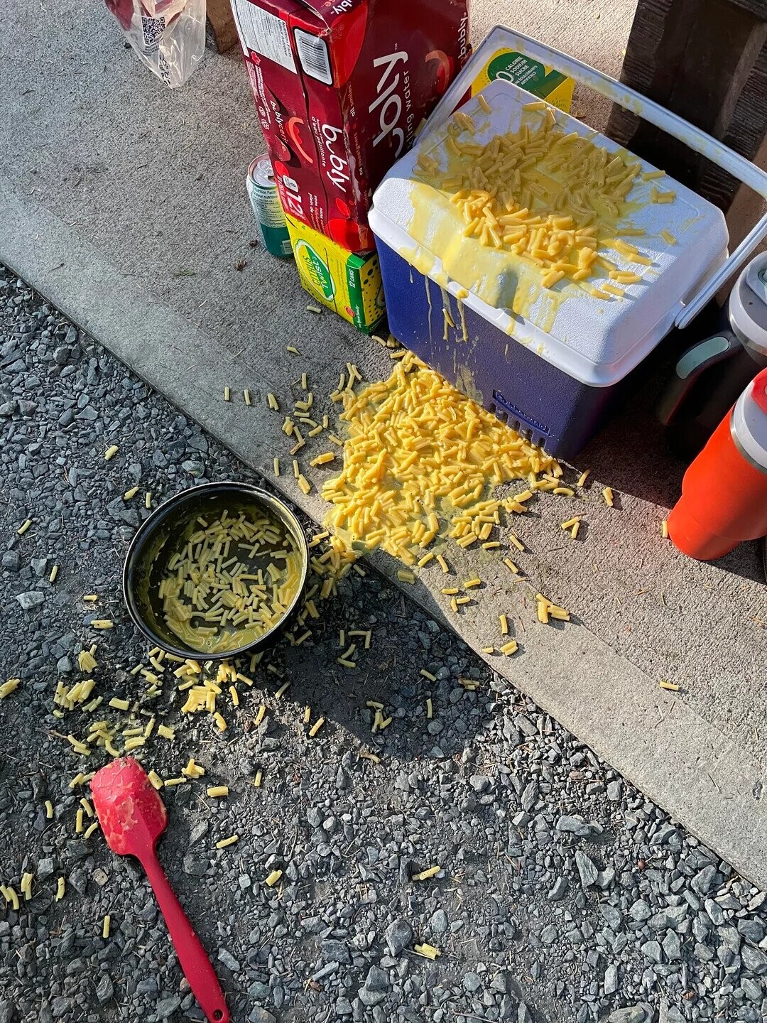 as BB bly- biblyceri bubly™ g12 all smiles of PUDI f E bly water Bills bubly. Twist CITRUS CALORIE SODIUM SUCRE E 12 CANS