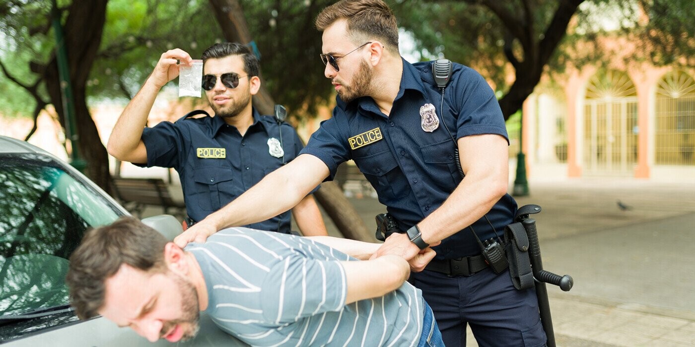 POLICE POLICE