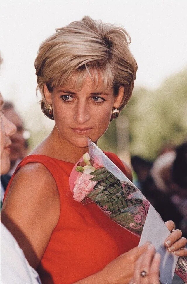 Photos Remembering the One and Only Princess Diana