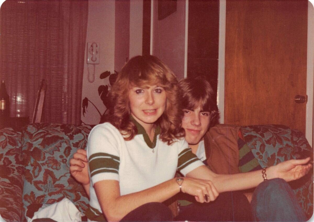 Remembering How Landing a Date Looked in the 1970s