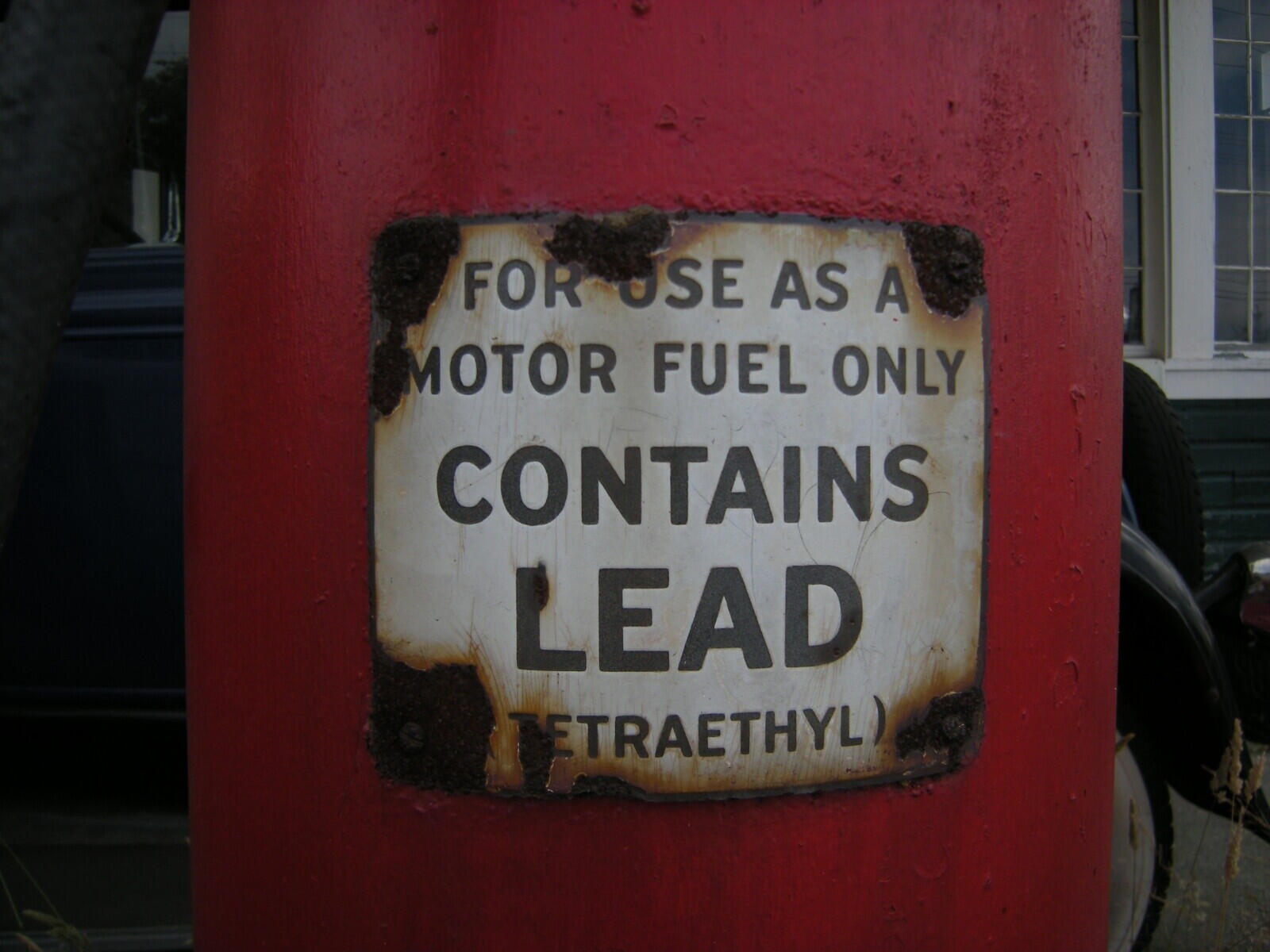 FOR USE AS A MOTOR FUEL ONLY CONTAINS LEAD TEATHYL