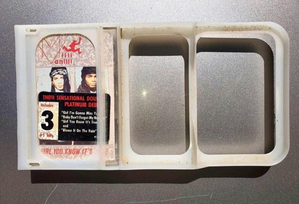 anilli THEIR SENSATIONAL DOU PLATINUM DEB Includes 3 Girl I'm Gonna Miss Y Baby Don't Forget My N Girl You Know It's True and Blame It On The Rain #1 hits AC GIRL YOU KNOW IT'S