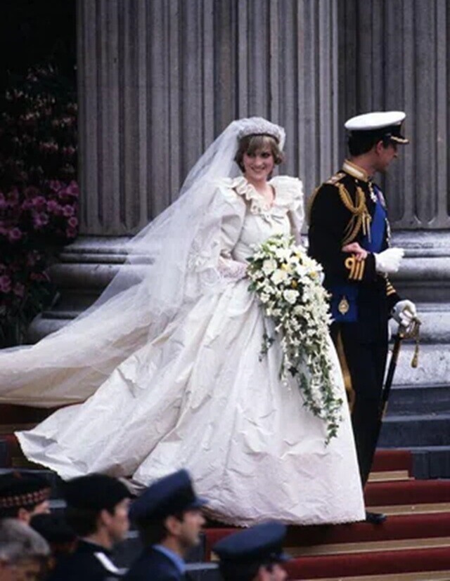 Photos Remembering the One and Only Princess Diana