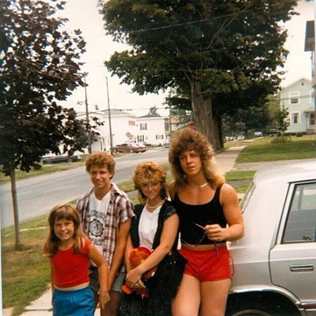 1980s Photos That Just Ooze 1980s