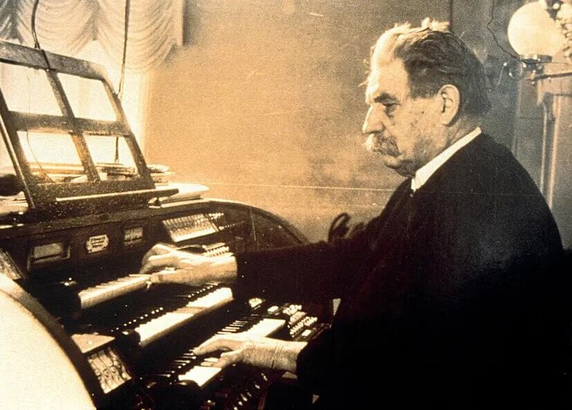 Unexpected Historical Photos of Surprising Moments