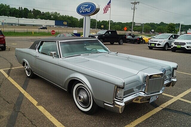 20 Classic Cars That Look Like They Belonged To A Supervillain