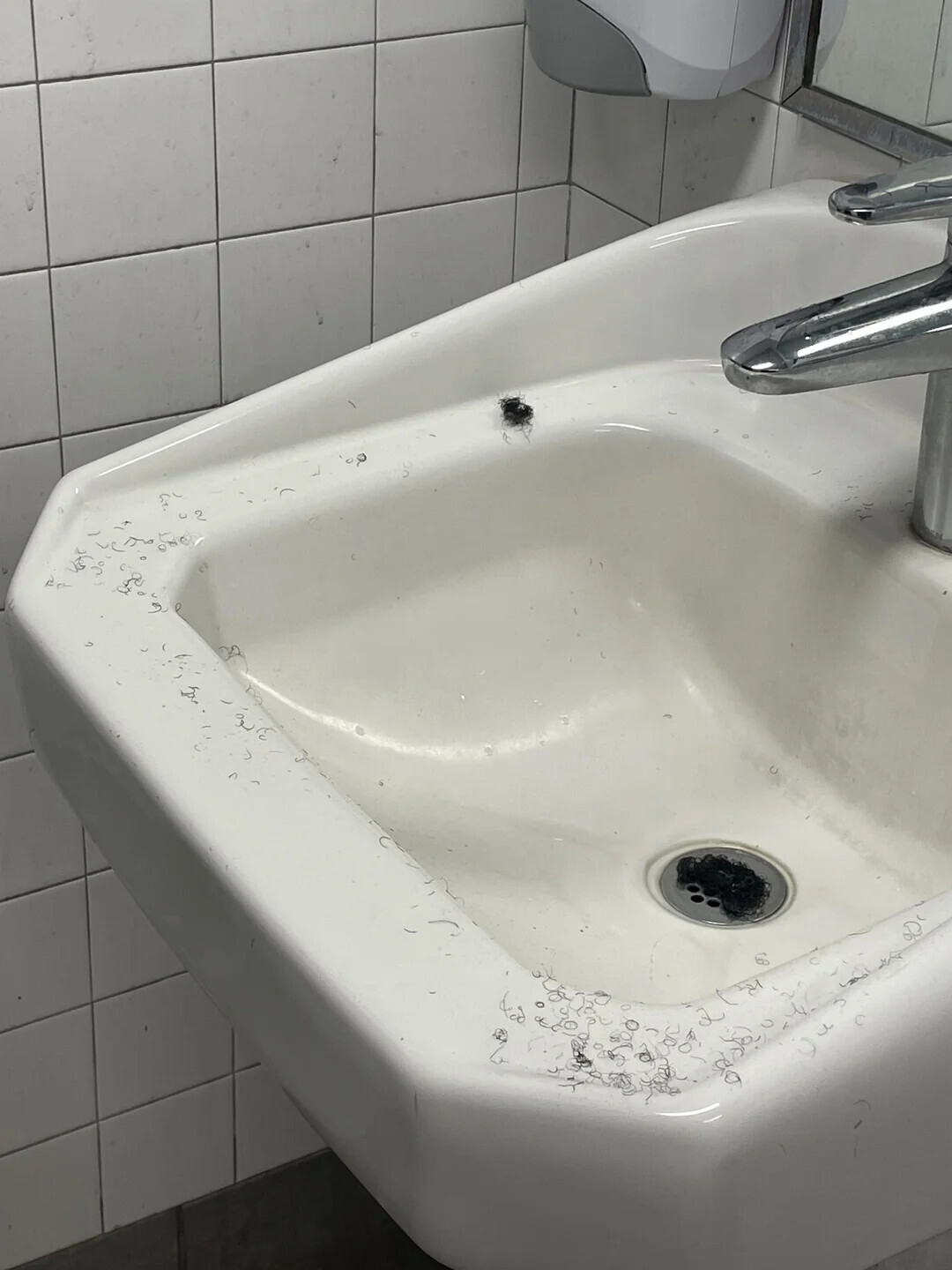 Memorable Images Showing Life’s Strange Public Moments