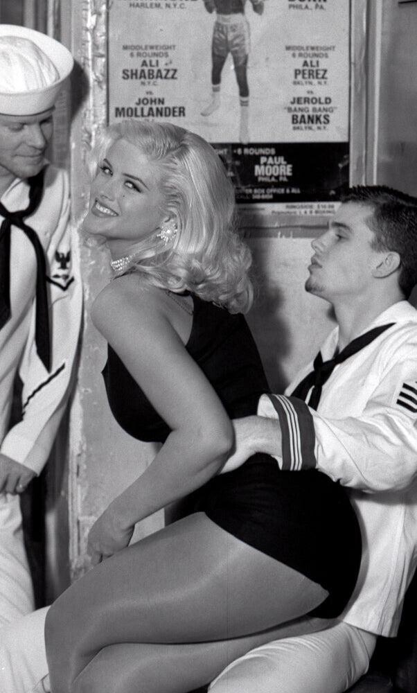 HARLEM N.Y.C. PHILA. PA MIDDLEWEIGHT MIDDLEWEIGHT 6 ROUNDS f ROUNDS ALI all ALI SHABAZZ PEREZ NOFC BKLYN NY ve us JOHN JEROLD MOLLANDER BANG BANG BANKS SALYN NE GMT -6 ROUNDS PAUL MOORE PHILA. PA SCH OFFICE ، ALL CHILE $ 34:00