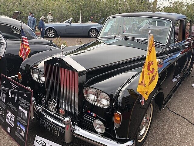 20 Classic Cars That Look Like They Belonged To A Supervillain