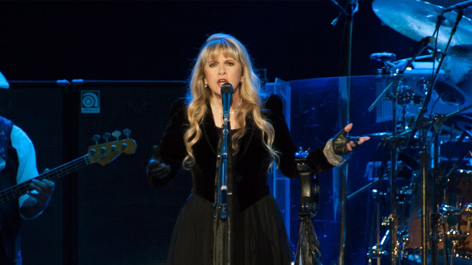 35 Random Bits of Pop Music Trivia That Load in the Informational Amps ...