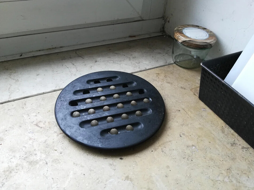 Photos That Look Totally Normal Until You Zoom In