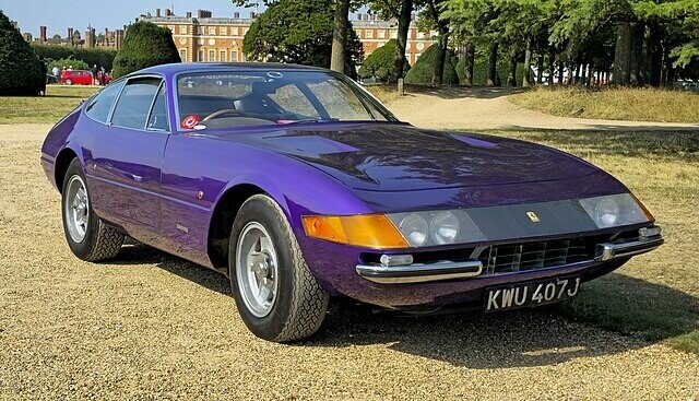 20 Classic Cars That Look Like They Belonged To A Supervillain