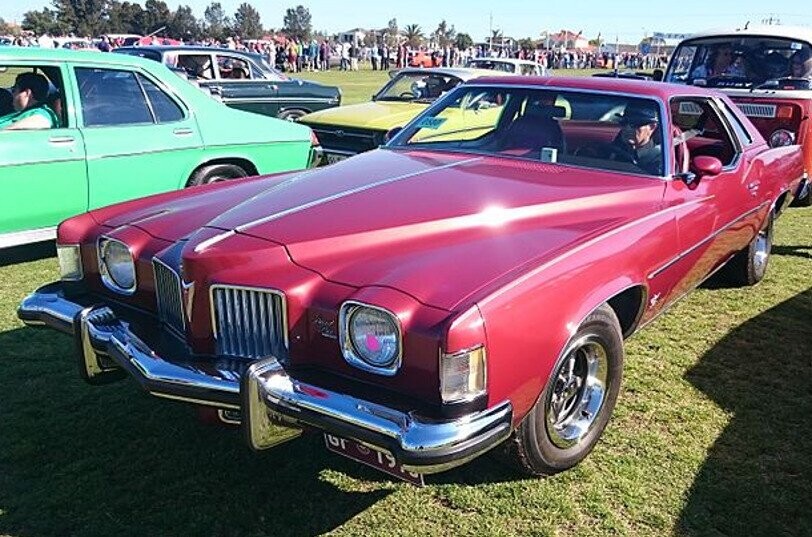 20 Classic Cars That Look Like They Belonged To A Supervillain