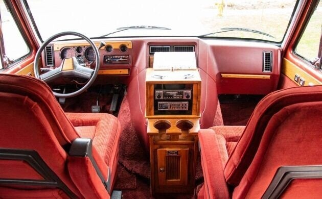 Classic Vans That Looked Like Rolling Bedrooms