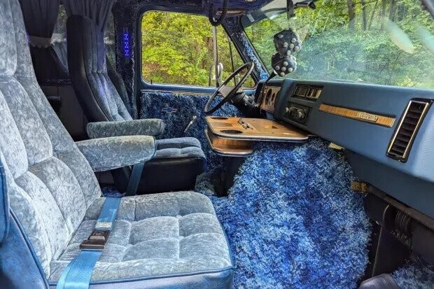 Classic Vans That Looked Like Rolling Bedrooms