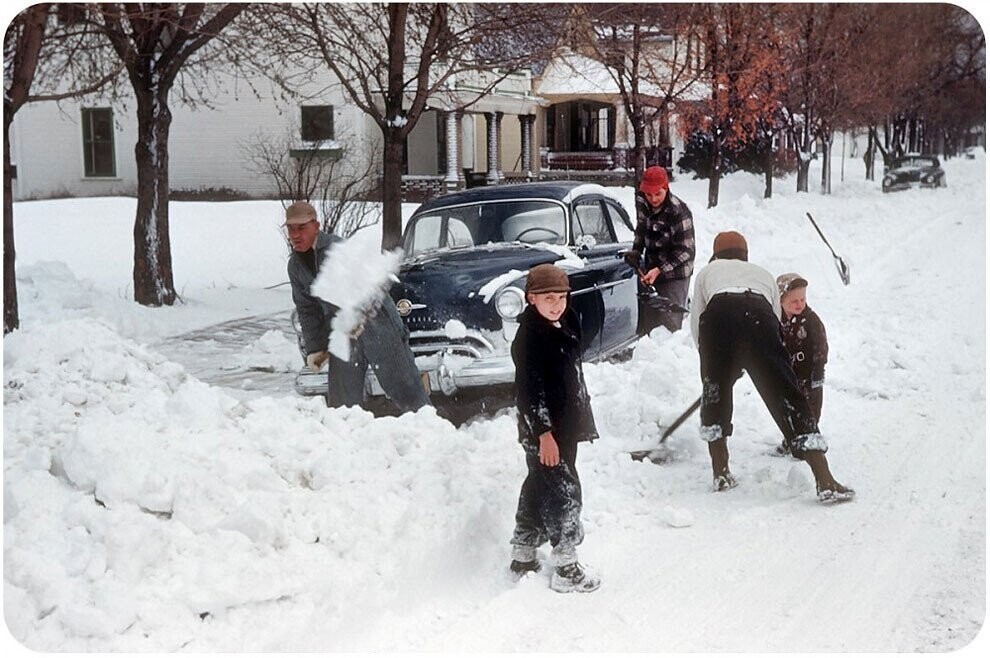 Photos That Deliver the American Dream’s Fake Promise