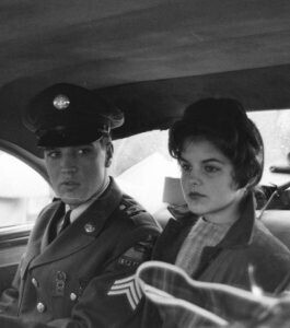 20 Photos of Elvis Not Really Looking like The King