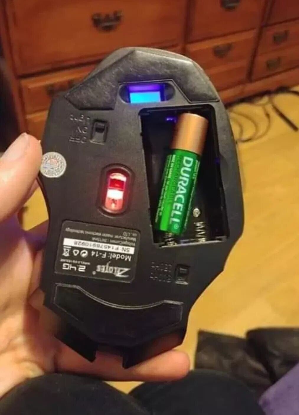 DURACELL REDH ARC S I 8 I I 8 I g DE I I I I I I I | GIT'S I I I I VertagelCament Model: F-14 ZILOJES® 2.4G