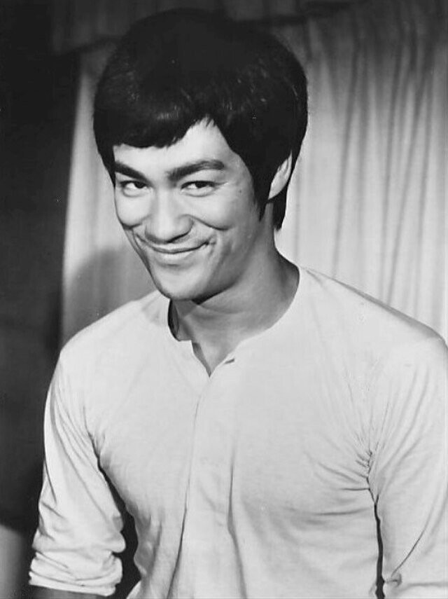20 Old School Actors Looking Buff and Cool