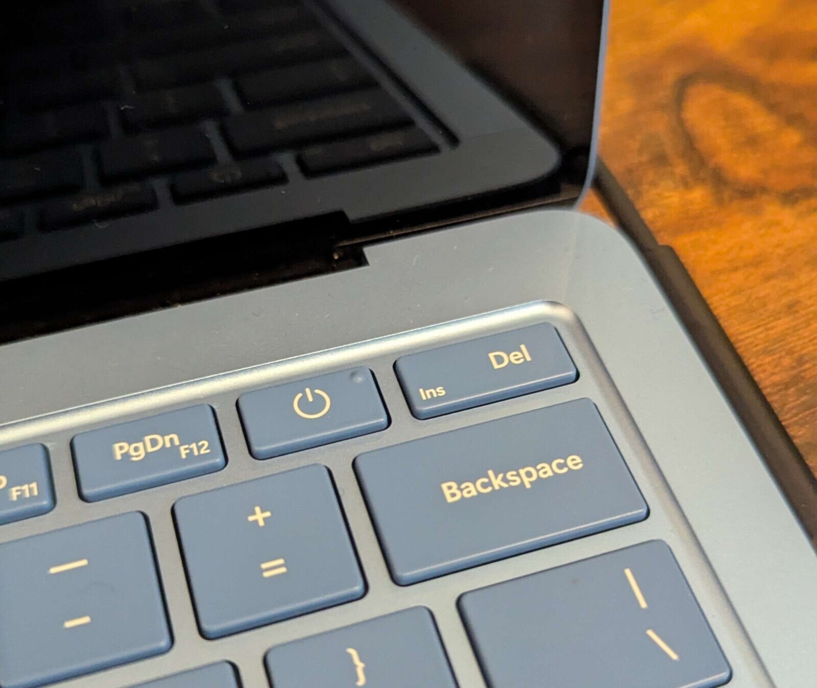 Del PgDn F11 CARD Ins F12 + Backspace =