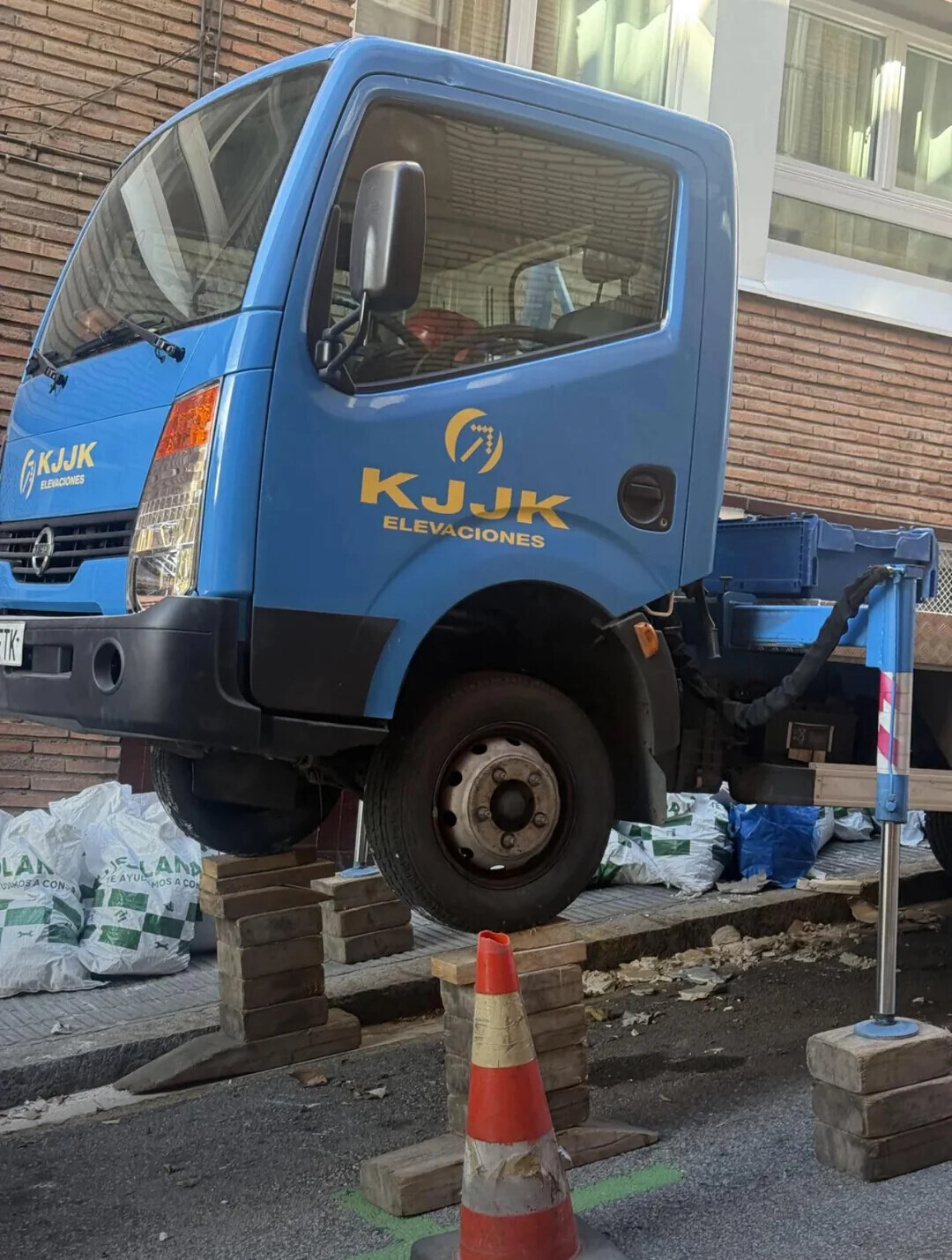 KJJK ELEVACIONES KJJK ELEVACIONES LA ELAND TE AYUL MOS ACO OJAKOSA CON