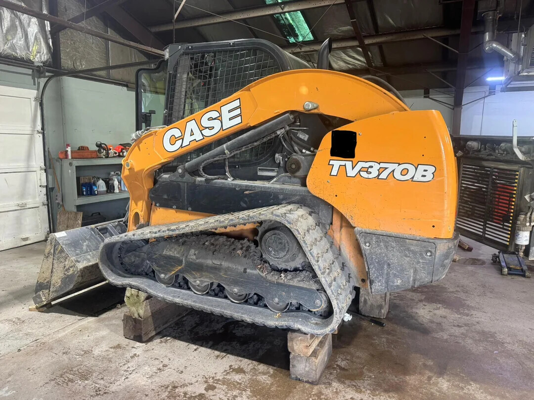 CASE TV370B