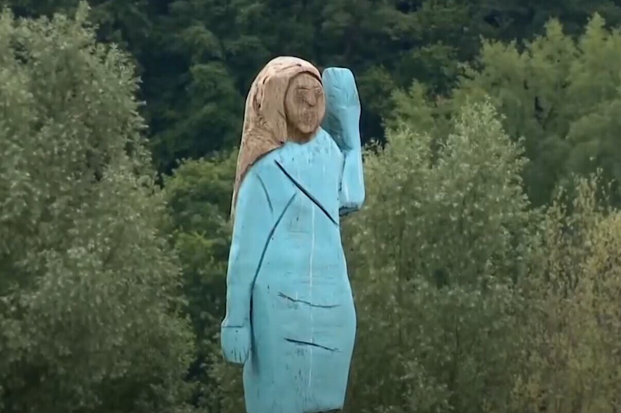 12 Horrible Statues That Sure Don’t Flatter Their Subjects
