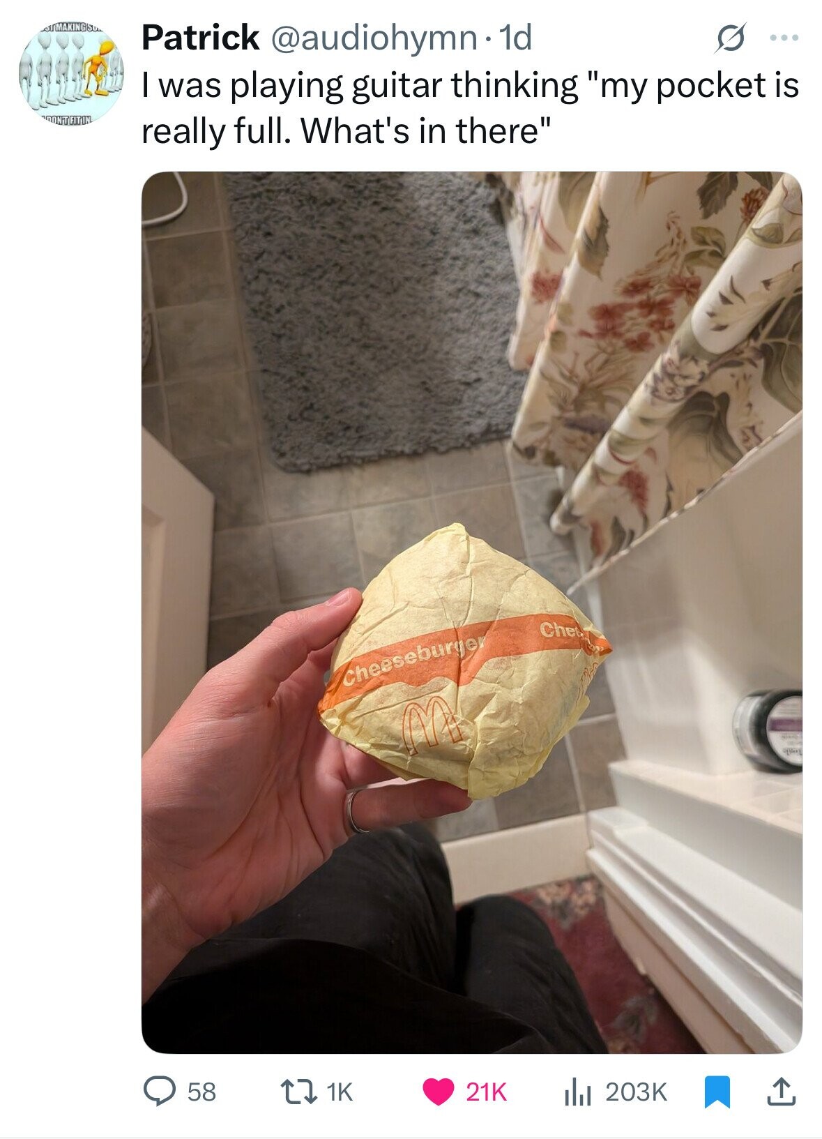 ST MAKING SO Patrick @audiohymn 1d s ... I was playing guitar thinking my pocket is DONTFITIN really full. What's in there Che Cheeseburger M 1K 203K 58 21K