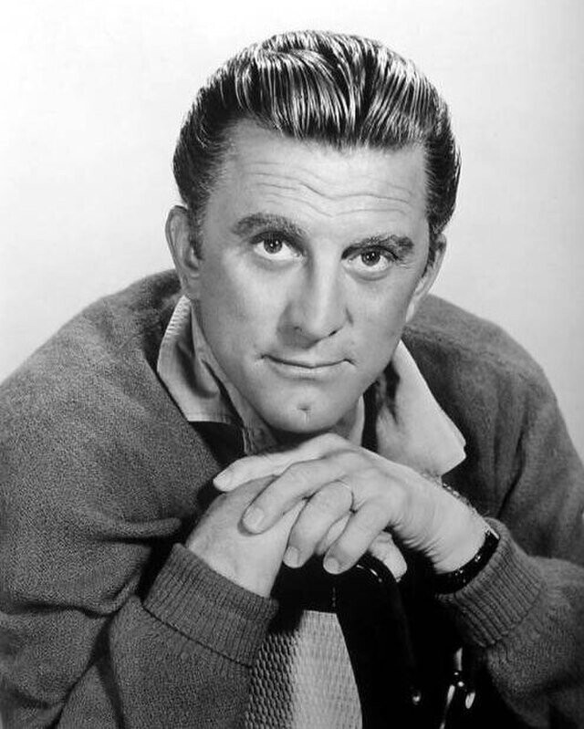 20 Old School Actors Looking Buff and Cool