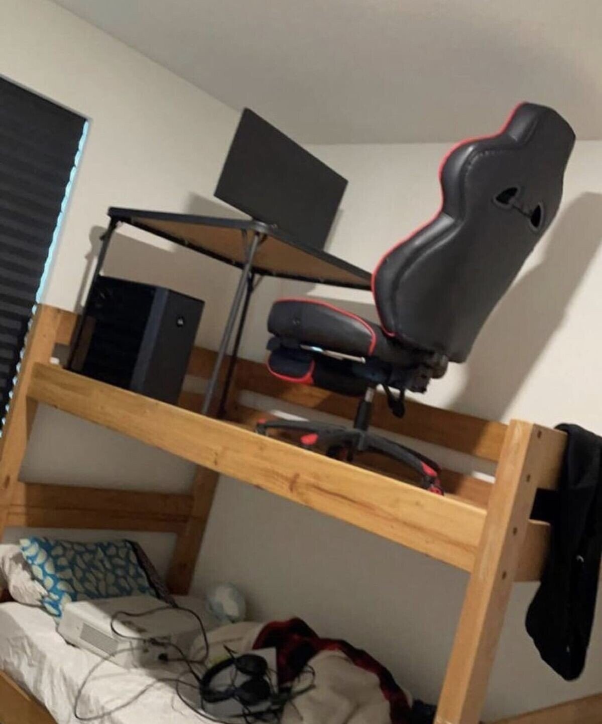 Photos That Could Have Used Some Common Sense