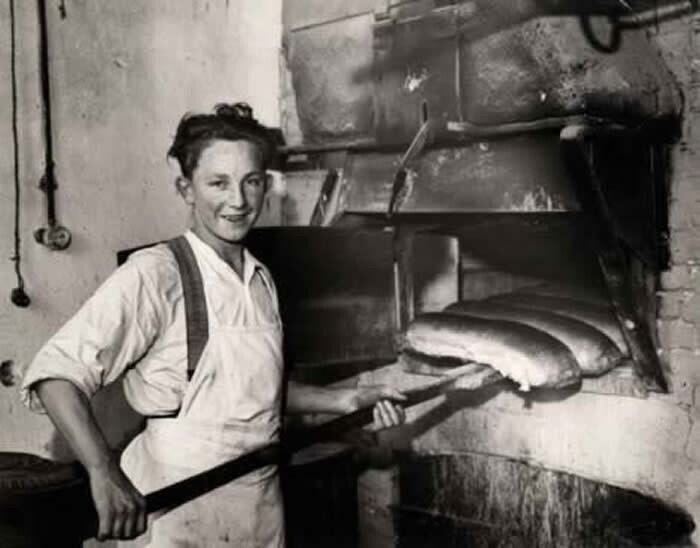 Poignant Historical Photos of Life in Previous Generations