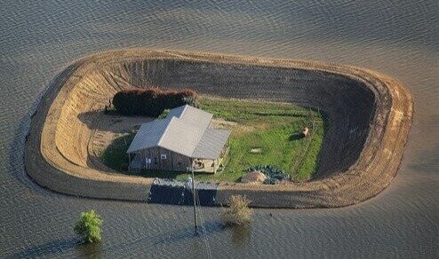 Candid Photos Peeking Behind the Scenes of Life
