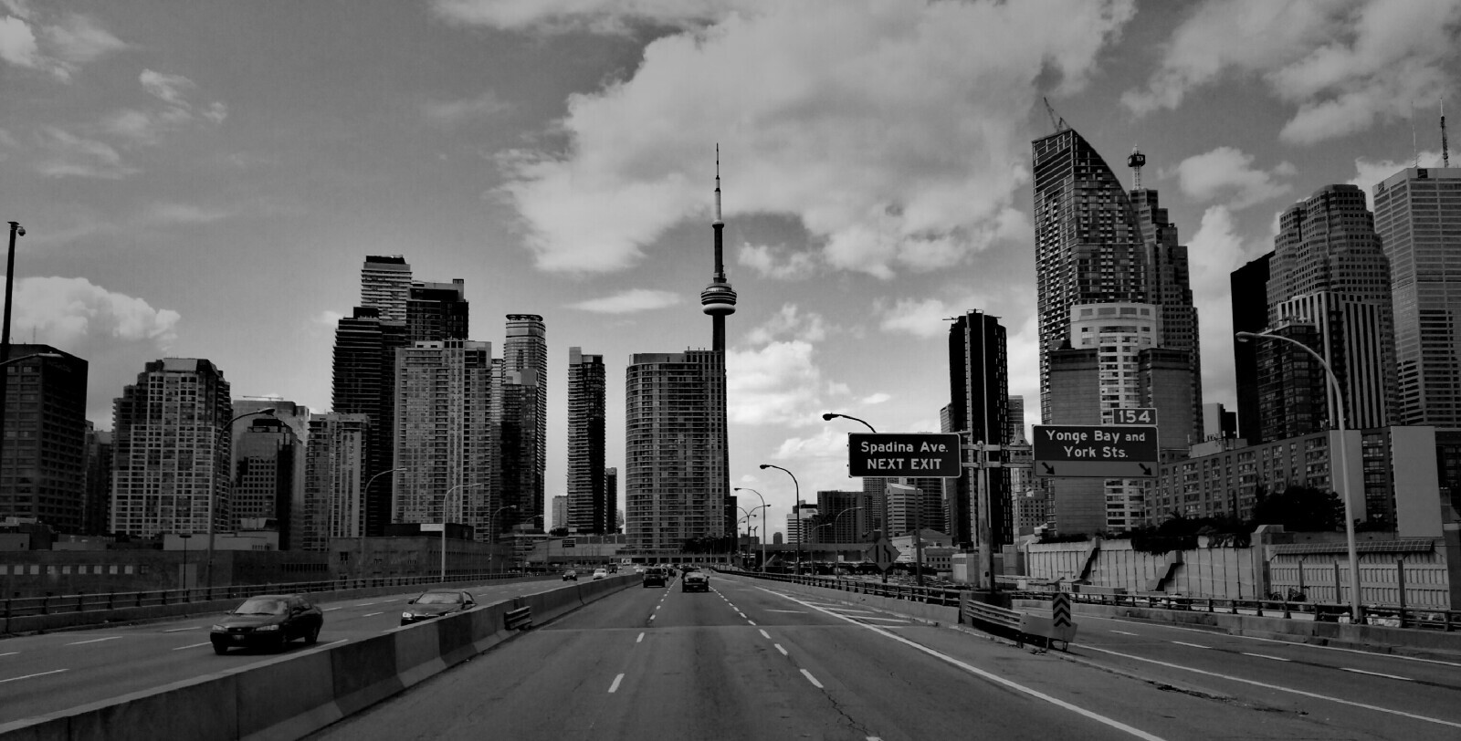 154 Yonge Bay and Spadina Ave. York Sts. NEXT EXIT 