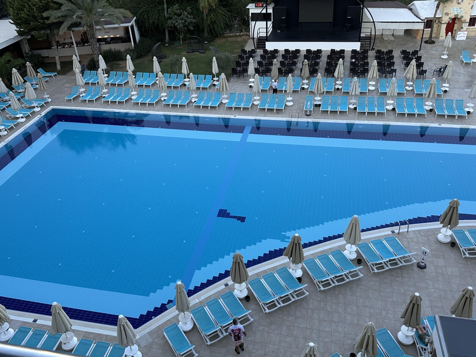 +28 ALUNA SIDE Hotel