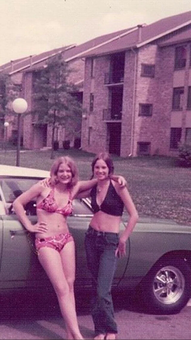 Capturing the ’70s Spirit in Timeless Moments