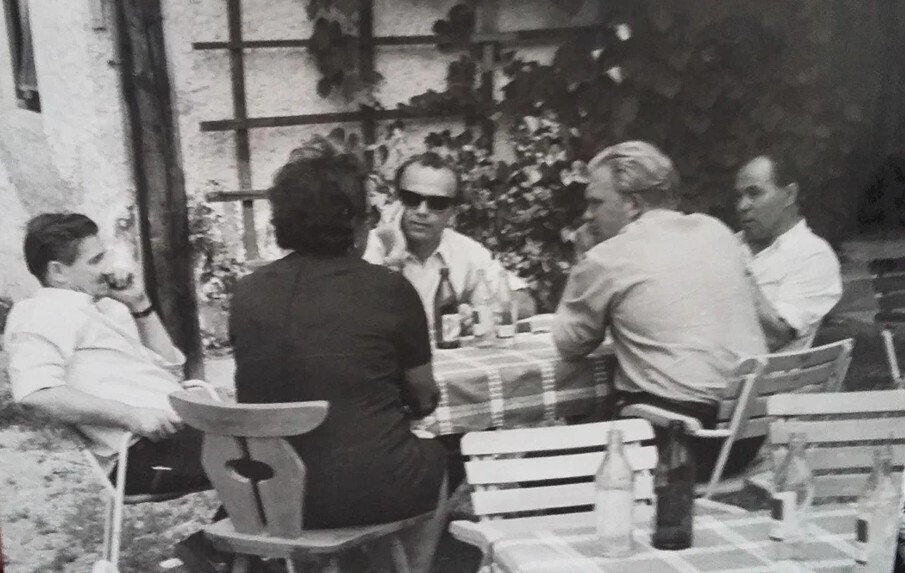 Capturing the ’70s Spirit in Timeless Moments