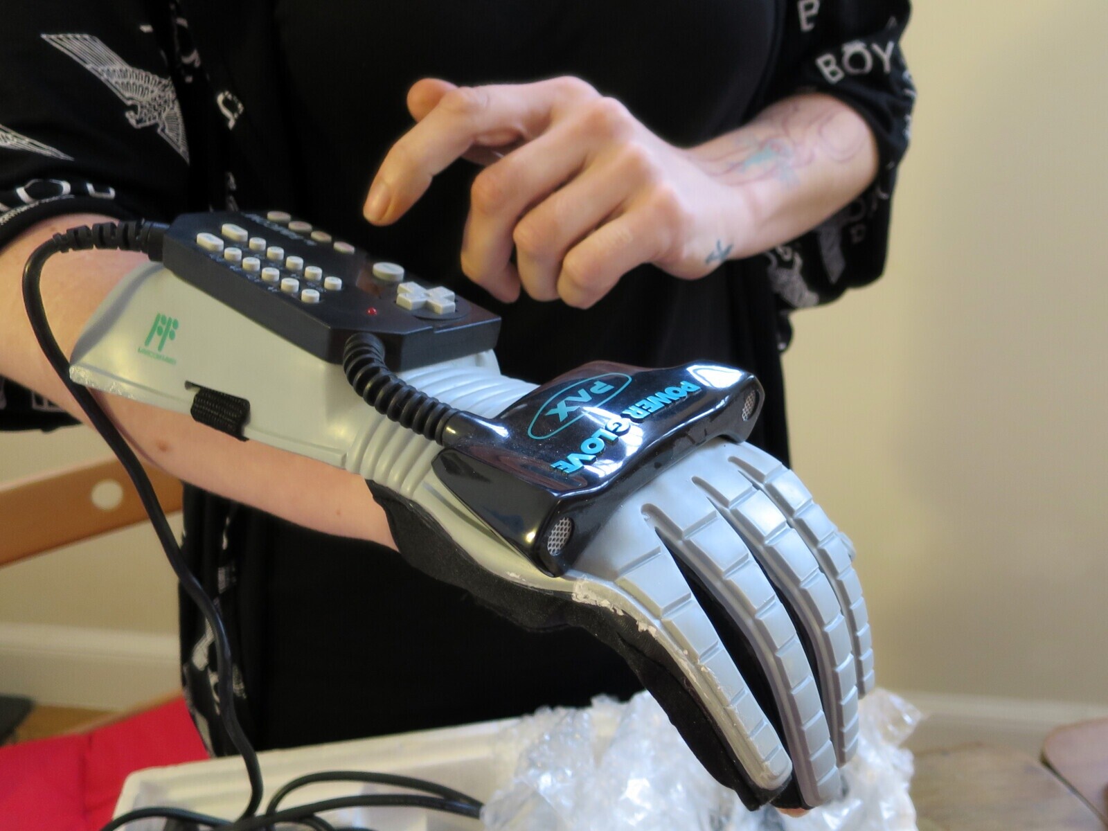 P BOY MARCOMIAN XVd POWER GLOVE