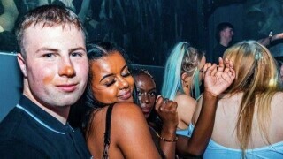 20 Photos Showing There Are Two Types of People