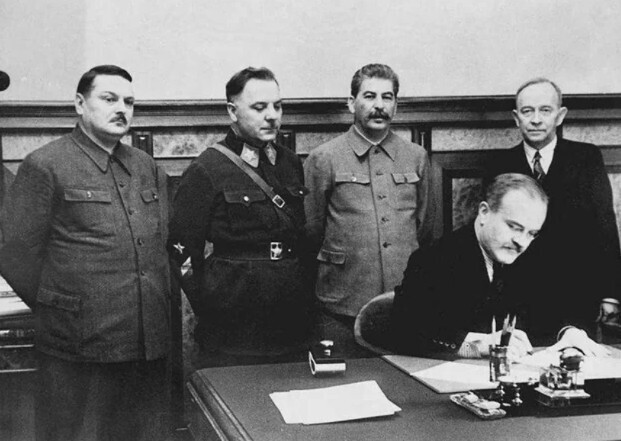 Historical Moments That Sound Fake, But Were Real