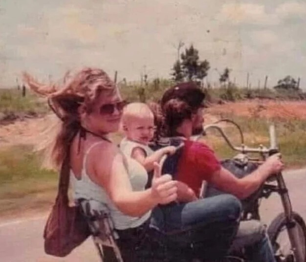 Nostalgic Photos from a '70s Gasoline-Fueled Road Trip