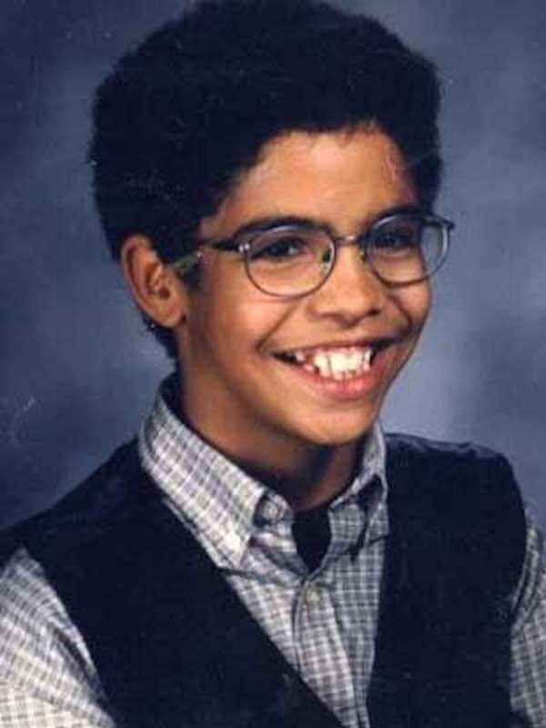 20 Celebrity Yearbook Photos That Are Pure Comedy Gold