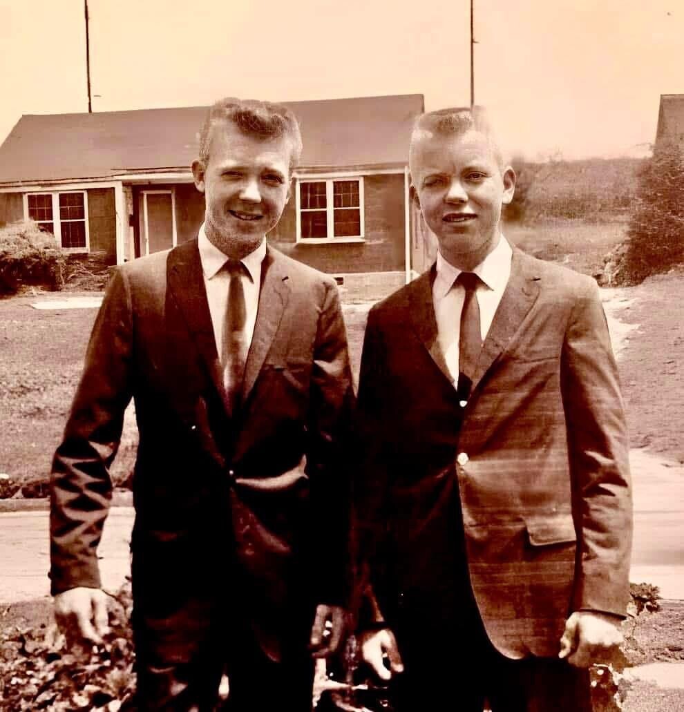 Photos Where Classic Rockstars Pretended to be Normal