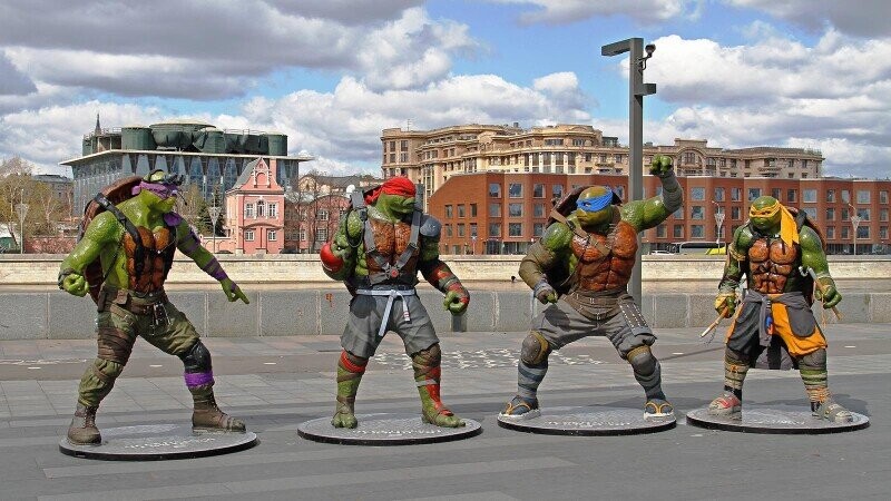 28 Good, Bad and Wonderfully Playful Bits of Trivia About Toys, Toys, Toys!