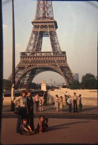 Interesting Images of Life in Paris During the ’70s